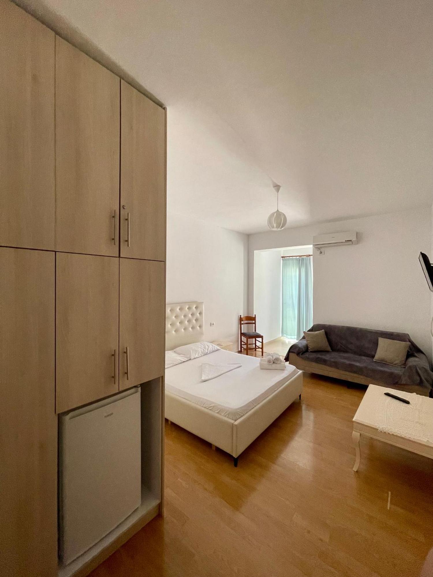 Keivi Guesthouse ساراندا المظهر الخارجي الصورة